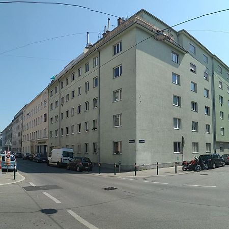 Family-Friendly Flat With Balcony Apartment Vienna Exterior photo